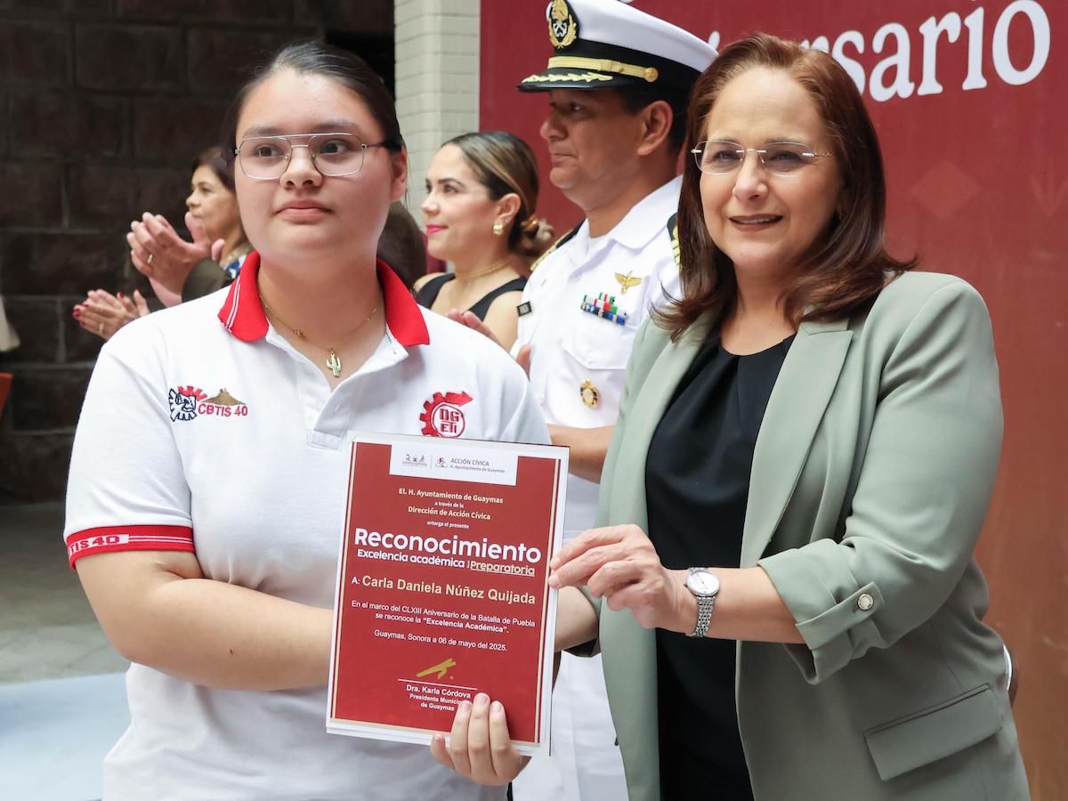 Realiza Ayuntamiento de Guaymas ceremonia de Excelencia académica nivel preparatoria