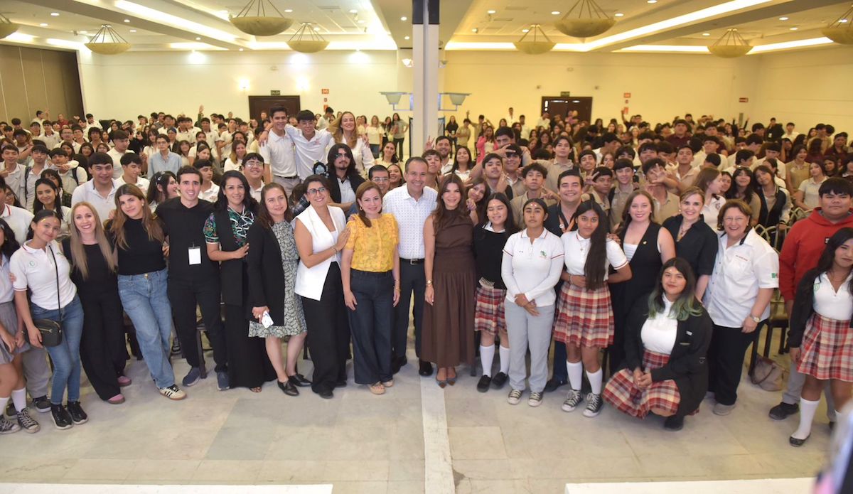 Invita Toño Astiazarán a las y los jóvenes a ser extraordinarios en su proyecto de vida