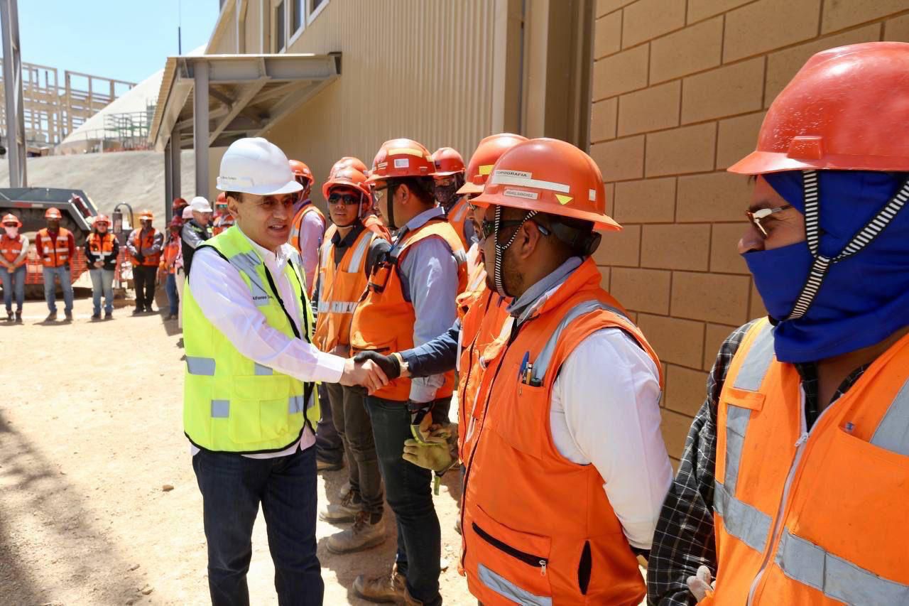 Es Sonora el estado fronterizo con mayor crecimiento en el ramo de la construcción: Gobernador Durazo