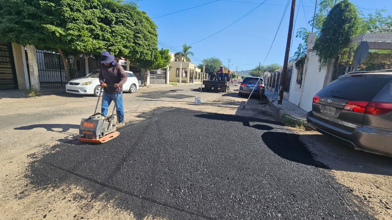 Este martes se realizaron trabajos de bacheo en 12 colonias de Hermosillo