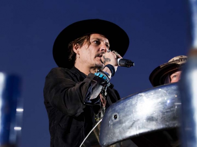 Johnny Depp bromea sobre asesinar a Trump