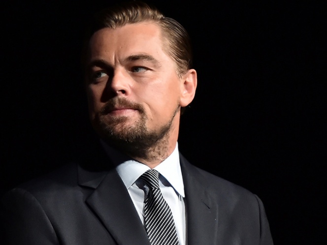 Leonardo DiCaprio devuelve Oscar de Marlon Brando