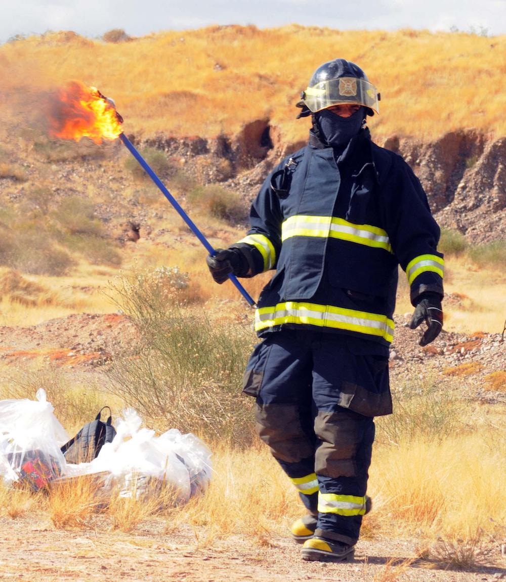 Reafirma Maloro Acosta compromiso con Bomberos