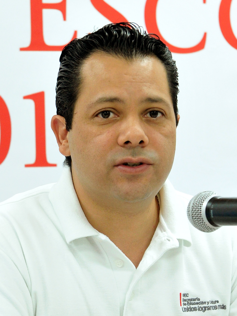 Tres empresas cumplen con requisitos para confección de uniformes: De Lucas Tres empresas cumplen con requisitos para confección de uniformes: De Lucas