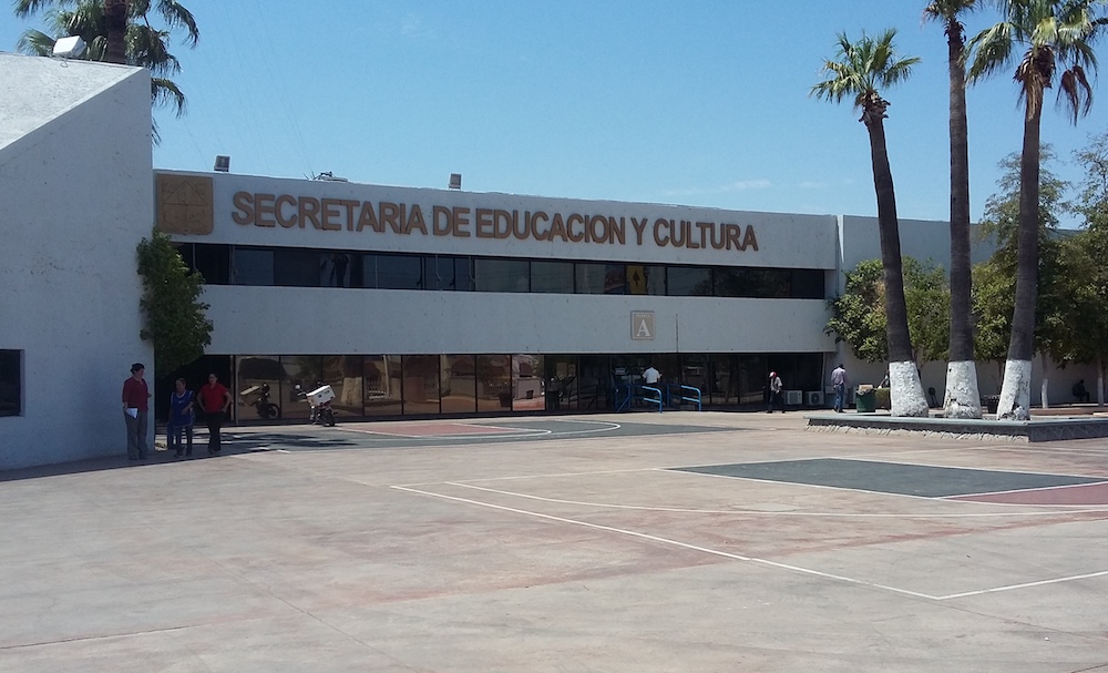Denuncias de robos en escuelas debe hacerse al 911: SEC