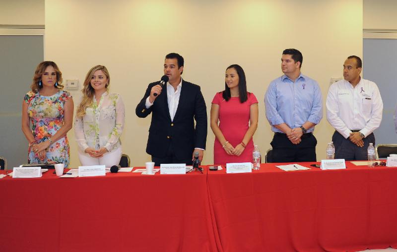 Analiza Consejo del Adulto Mayor apoyos económicos para adultos mayores que cuidan niños