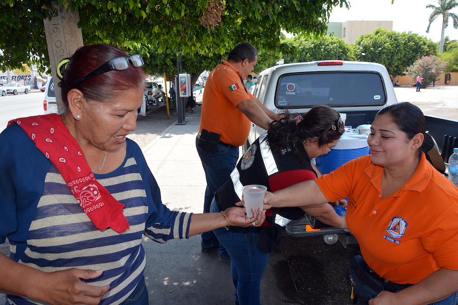 Lleva a cabo Unidad Municipal de Protección Civil de Cajeme jornadas de hidratación