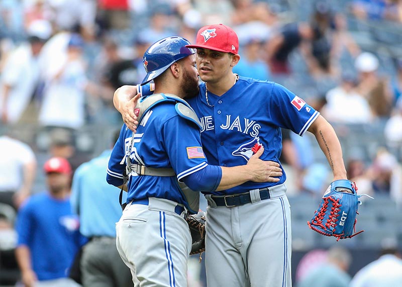 Osuna llega a 20 rescates en triunfo de Toronto sobre los Yanquis Osuna llega a 20 rescates en triunfo de Toronto sobre los Yanquis