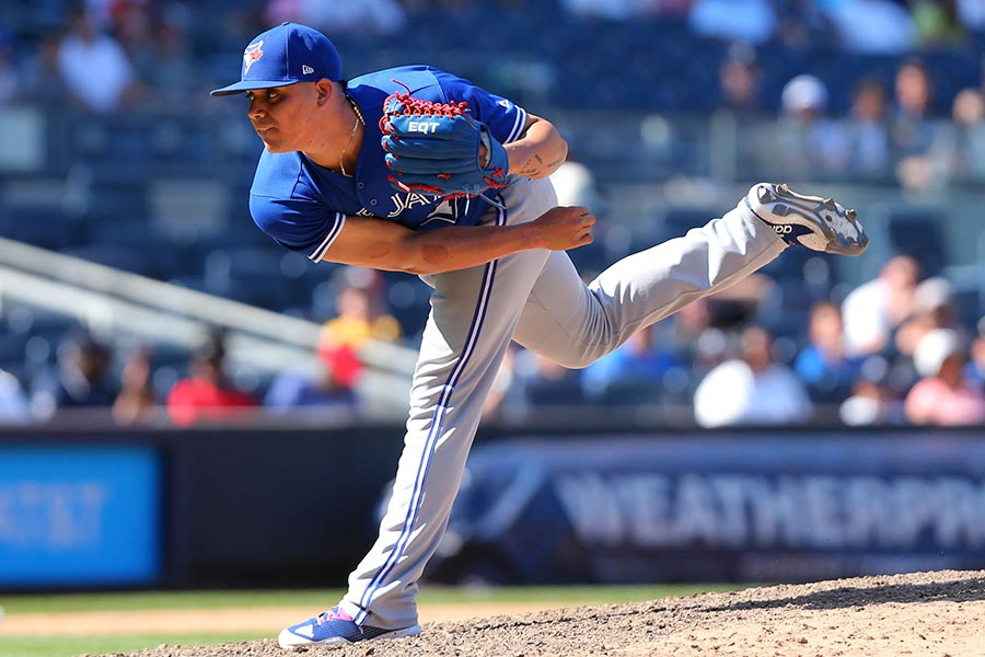 Roberto Osuna está intratable, llega a 21 salvamentos Roberto Osuna está intratable, llega a 21 salvamentos