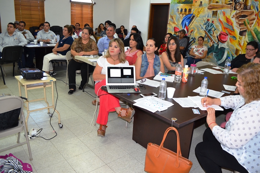 Con apoyo de Gobierno Municipal capacita Nafin a empresarios de Caborca