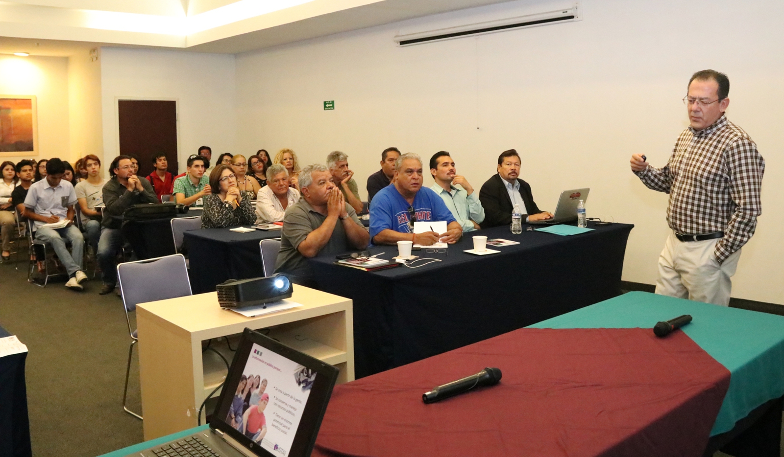 Capacita el ISTAI a periodistas sobre derecho de acceso a la información