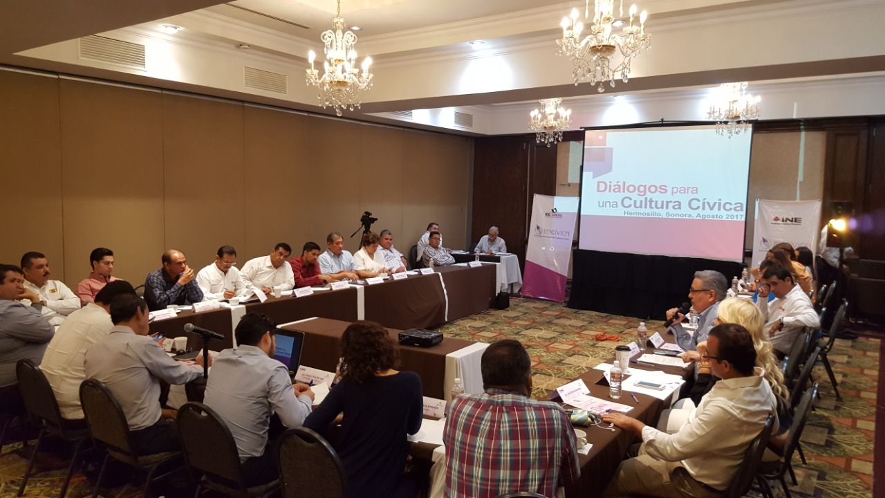 Realizan INE e IEE Sonora mesa diálogo en transparencia y participación ciudadana