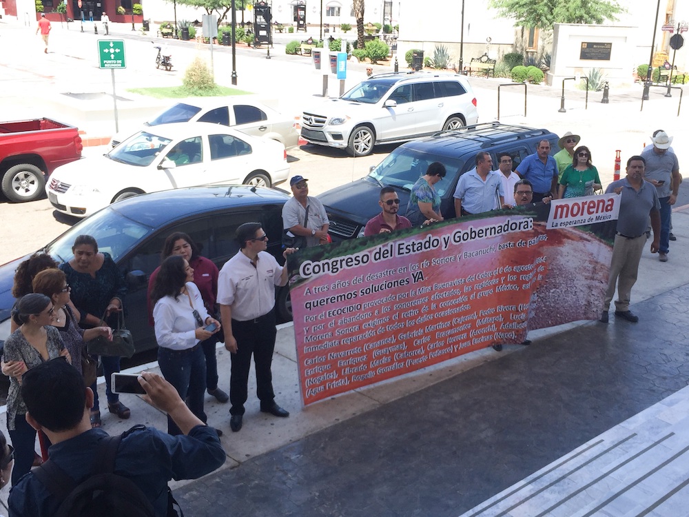 Protestan ediles de Morena por tres años de contaminación del Río Sonora