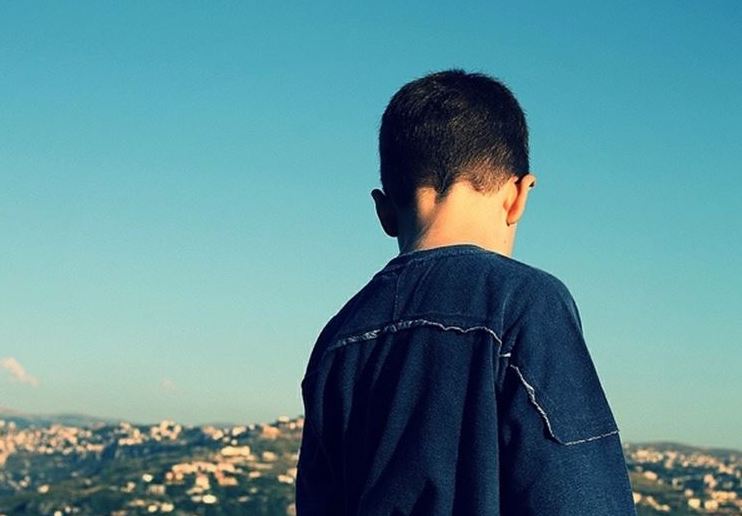 Niño de 10 años fue herido por un sujeto, intentó proteger a su mamá