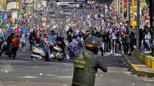 Mexicanos “saben” más de Venezuela que de sus propias desgracias