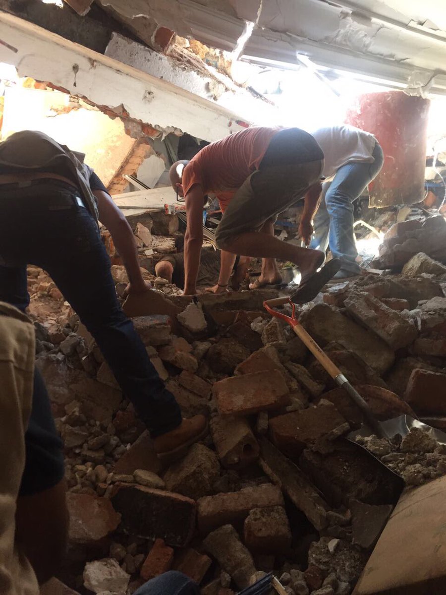 Que la solidaridad permanezca, para luego ir a los barrios donde falta ¡todo! Que la solidaridad permanezca, para luego ir a los barrios donde falta ¡todo!