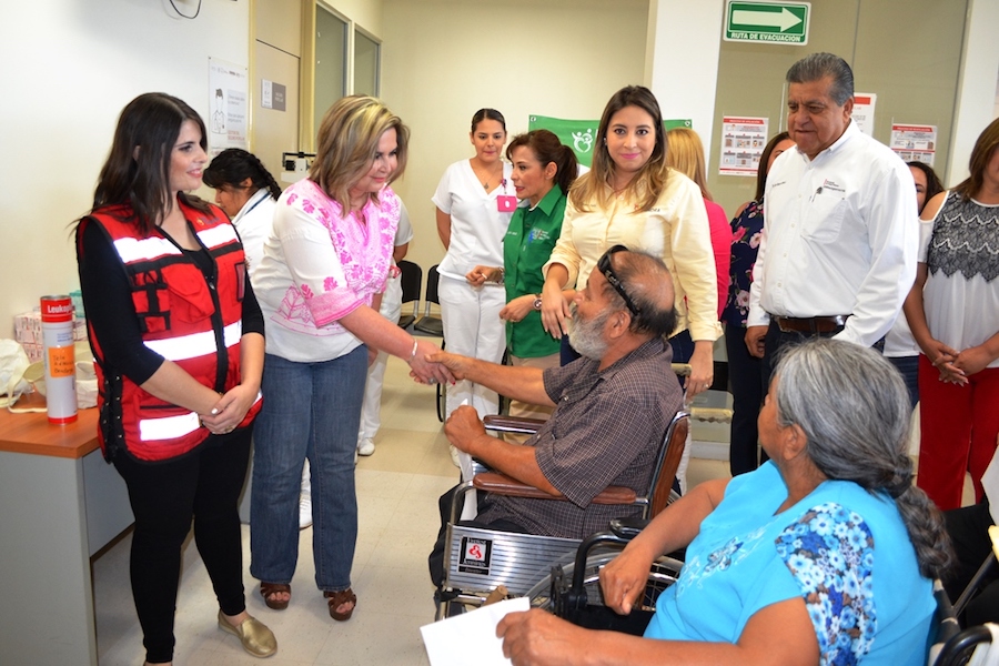 Realiza DIF sexta Jornada de Retinopatía Diabética en Caborca