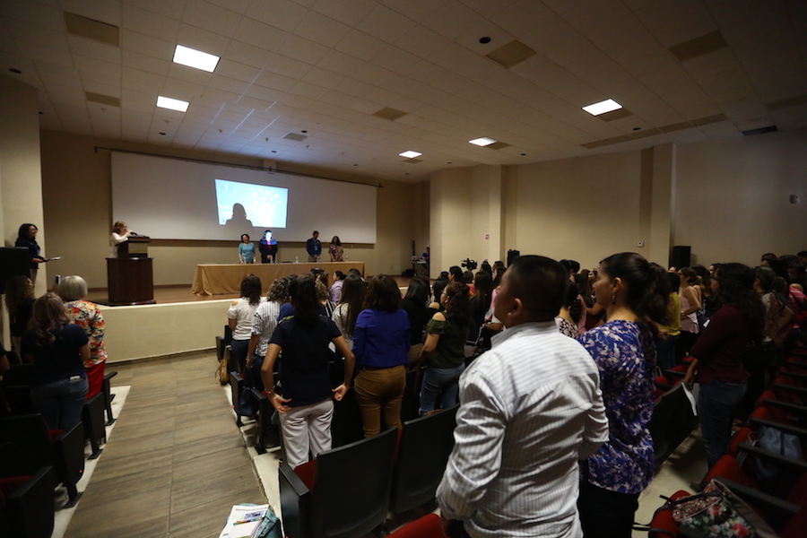 Capacita SEC a maestros para mejorar atención a alumnos autistas