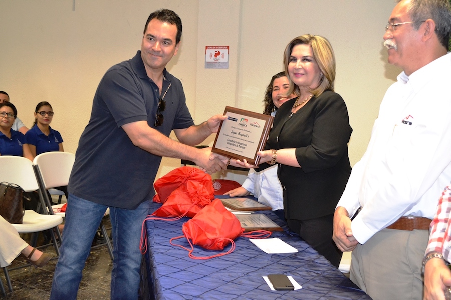 Culminan 15 empresas Diplomado en Reingeniería de Procesos