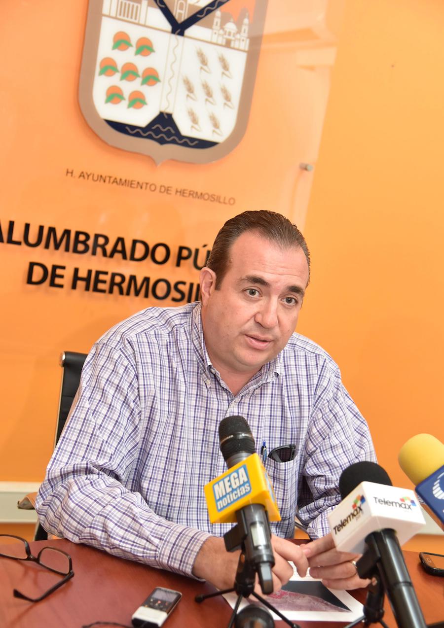 Avanza reconversión de alumbrado público en Bahía de Kino
