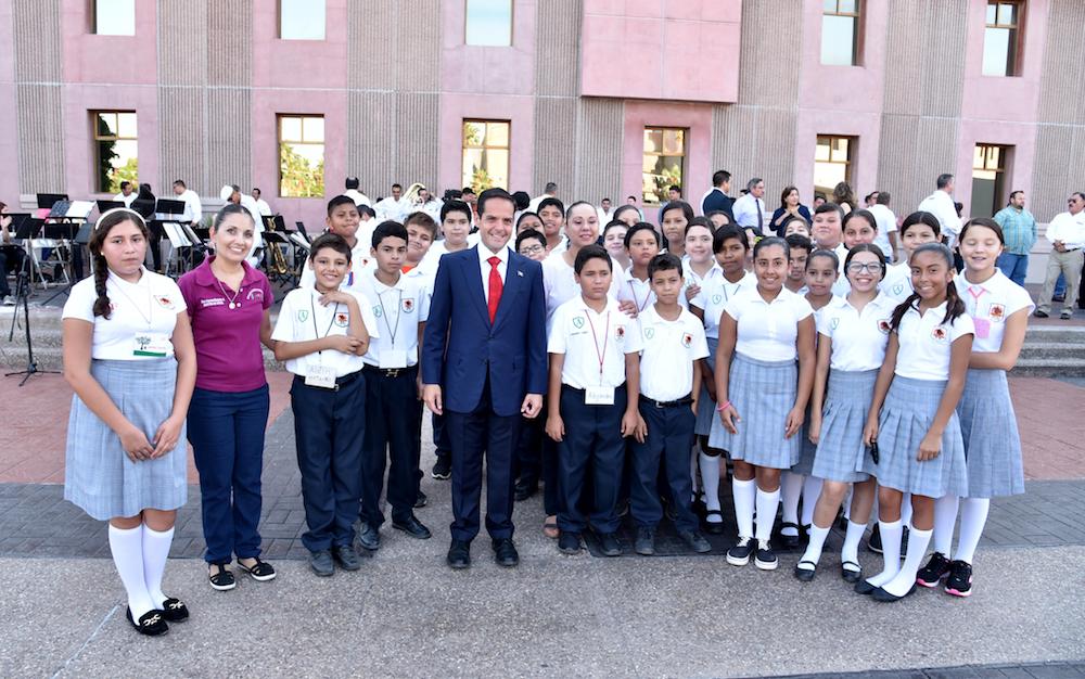 Convoca Maloro Acosta a la solidaridad y esperanza de México