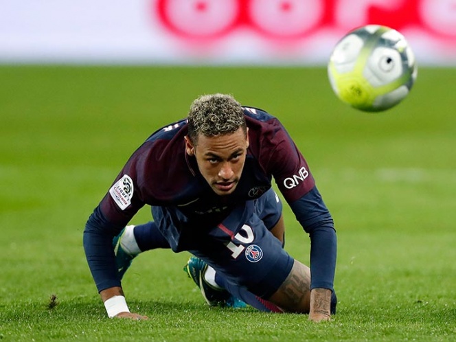 Neymar y Cavani, a punto de irse a los golpes