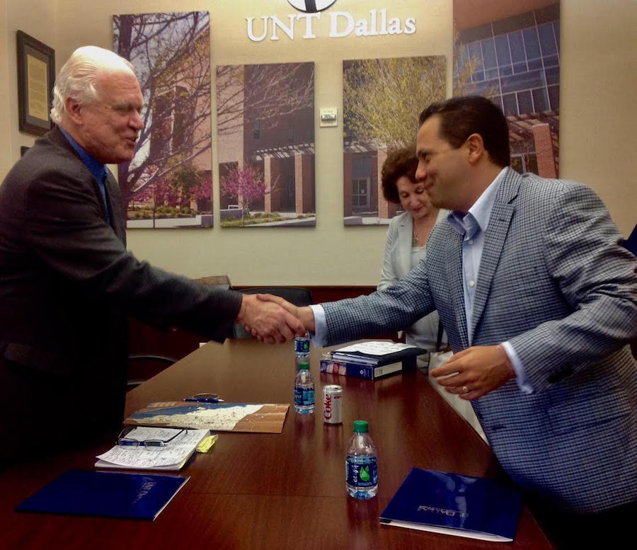 Gestiona Secretario de Educación más oportunidades para sonorenses