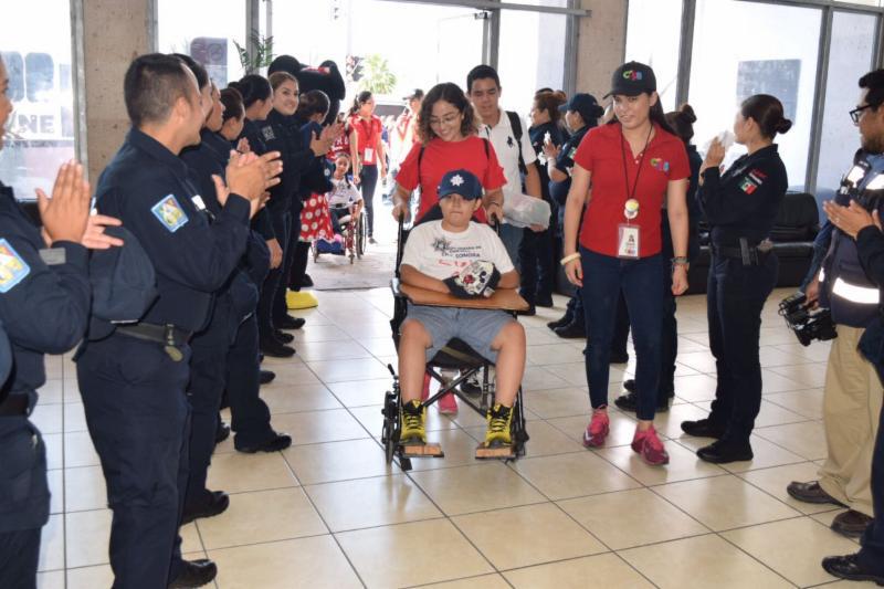 Estrechan lazos niños y jóvenes de CRIT Sonora y oficiales de la PESP