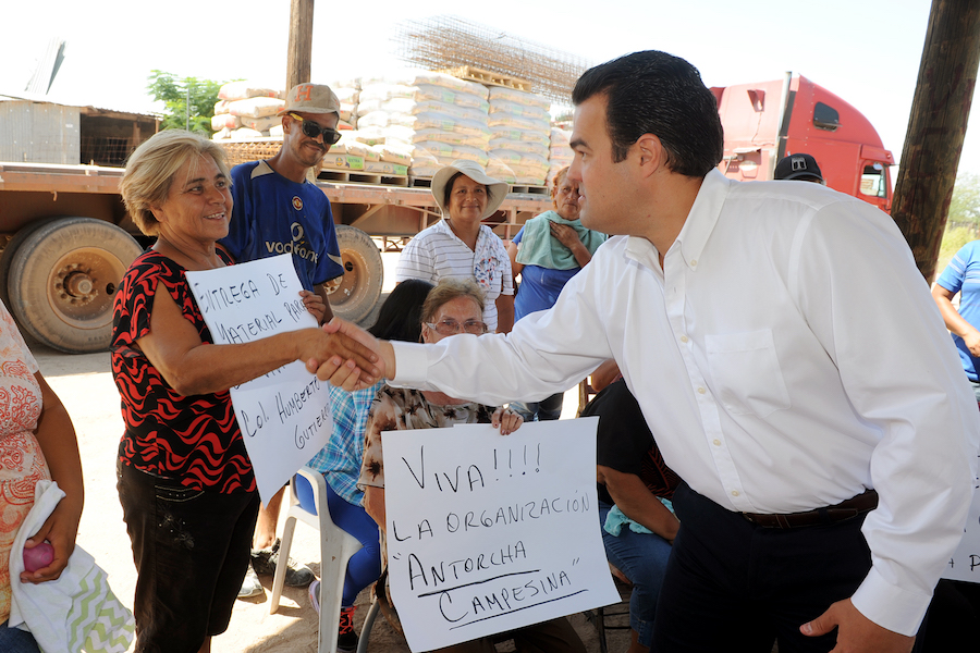 Entregan SEDESSON y SEDATU apoyos para mejoramiento de viviendas