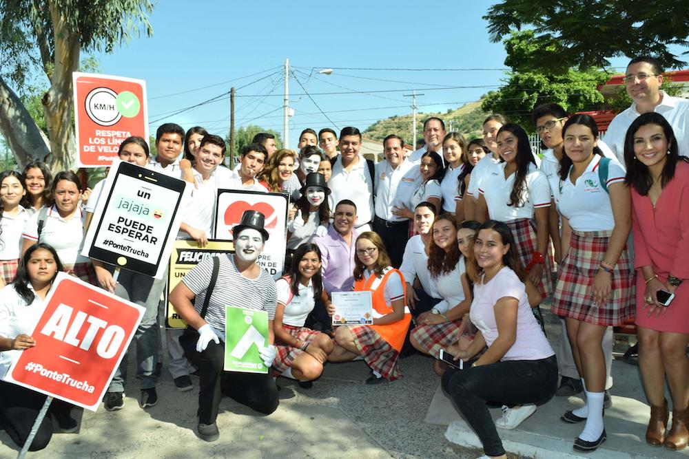 Se “Ponen Truchas” alumnos del Cecytes El Mariachi