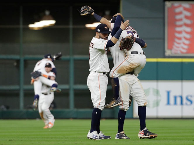 Los Astros despegan a la Serie Mundial