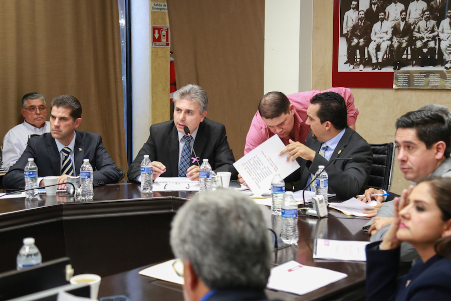 Comparece ante legisladores el Secretario de Infraestructura y Desarrollo Urbano