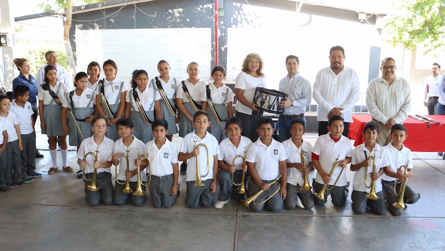Estamos comprometidos con los esfuerzos para que los espacios educativos mejores: Emeterio Ochoa