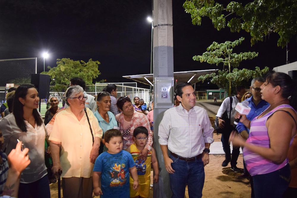 Reconvierten con LED luminarias del sector oriente de Hermosillo