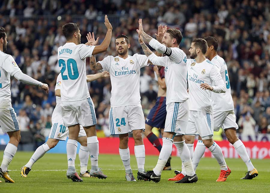 Real Madrid golea al Eibar sin pisar el acelerador