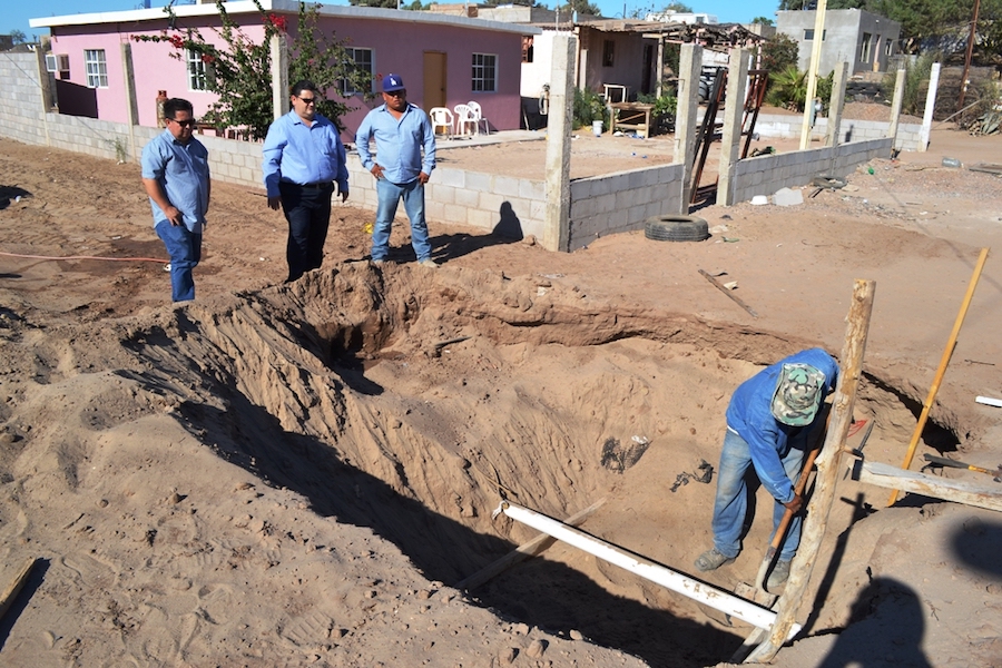 Realizan ampliación de red de agua potable en El Desemboque