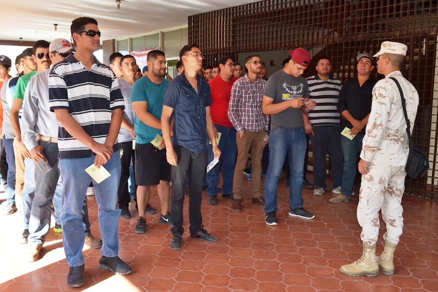 Realizan sorteo del Servicio Militar Nacional en Caborca