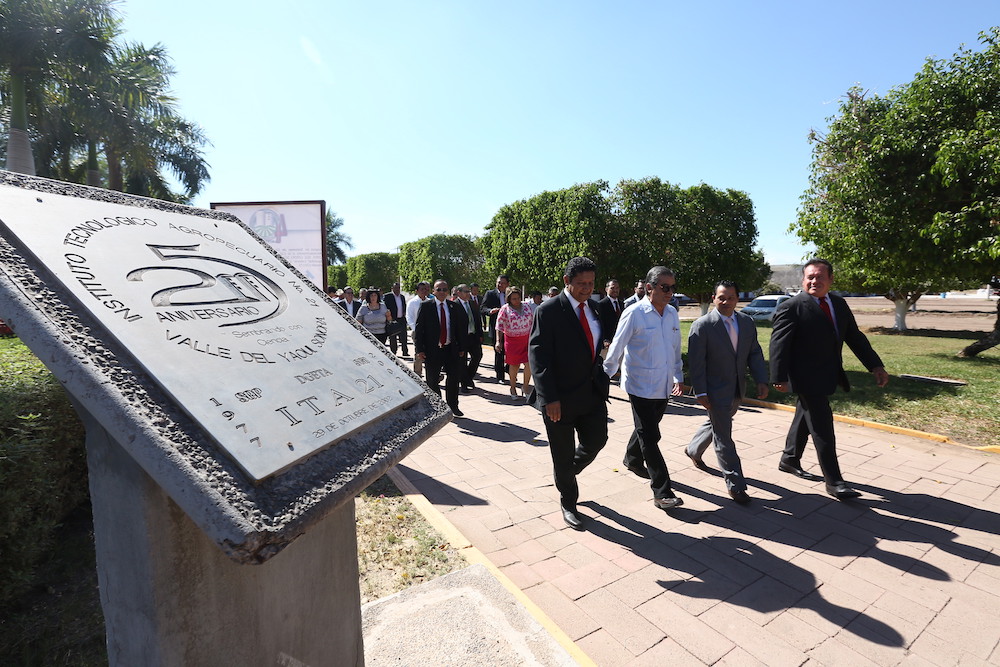 Encabeza Ernesto De Lucas 40 aniversario del Instituto Tecnológico Del Valle del Yaqui