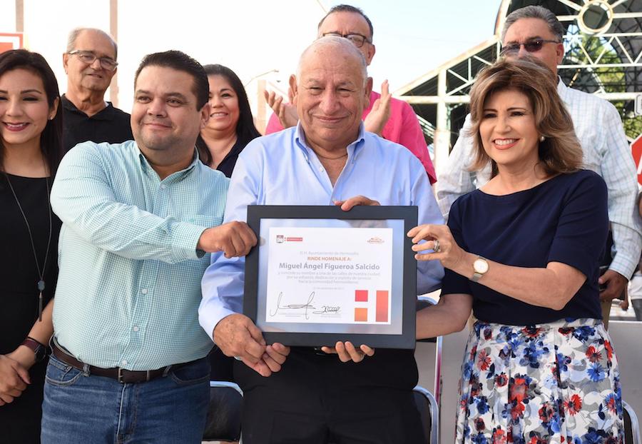 Develan nomenclatura de la calle “Miguel Ángel Figueroa Salcido”