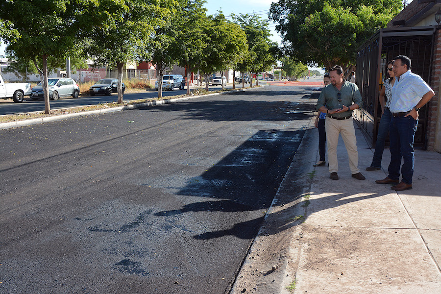 Verifica alcalde FFC calidad en obras de pavimentación