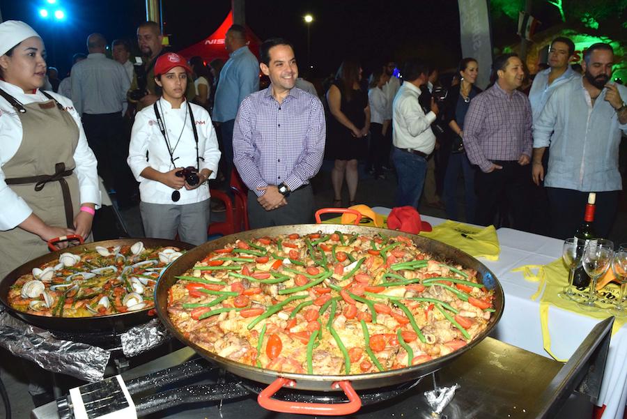 Celebran con éxito el Primer Festival de la Paella y del Vino Celebran con éxito el Primer Festival de la Paella y del Vino