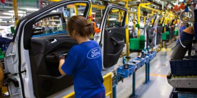 Son 900 los obreros que despedirá Ford y no hay híbrido que valga Son 900 los obreros que despedirá Ford y no hay híbrido que valga