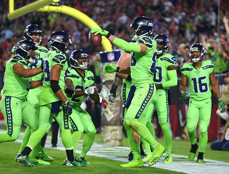 Seattle doblega a Arizona y acecha a los Rams