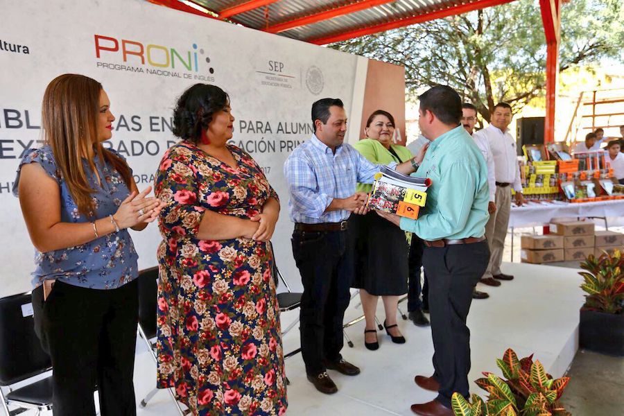 Inicia SEC entrega de Bibliotecas Escolares en Inglés para alumnos de educación Básica
