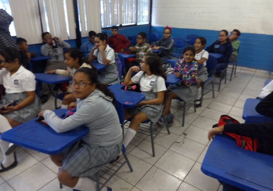 Más de mil pares de lentes entregados por Brenda Jaime
