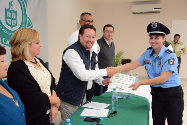 Capacitan a policías de Cajeme en equidad de género