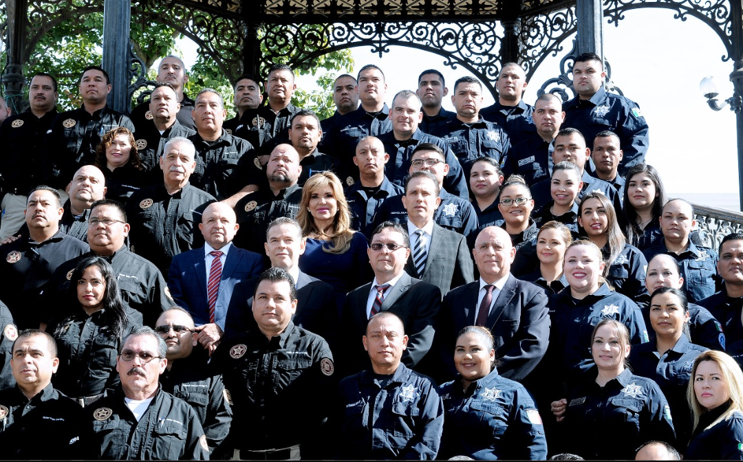 Reconoce Gobernadora Pavlovich a policías estatales Reconoce Gobernadora Pavlovich a policías estatales