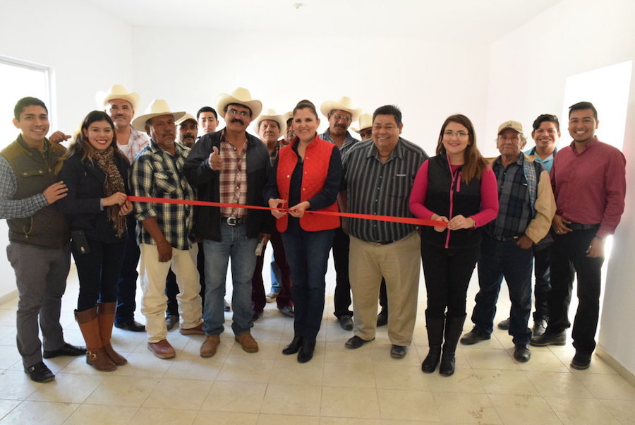 Rehabilitan edificio del comisario ejidal de Basconcobe: Ana Luisa Valdés