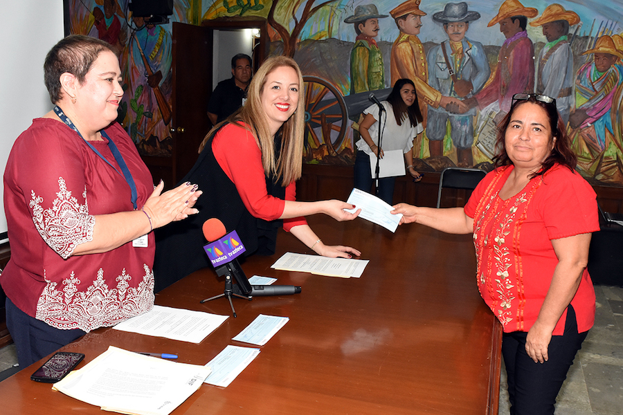 Entrega DIF Cajeme becas educativas y deportivas Entrega DIF Cajeme becas educativas y deportivas