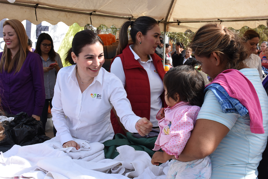 Lleva DIF Cajeme bazar a la colonia Cuauhtémoc Cárdenas Lleva DIF Cajeme bazar a la colonia Cuauhtémoc Cárdenas